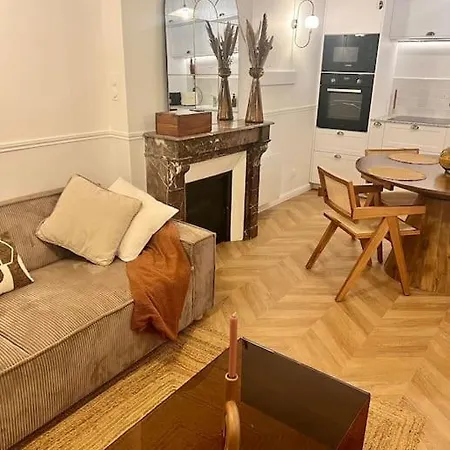 Dieu Lumiere - Centre Historique 아파트 *